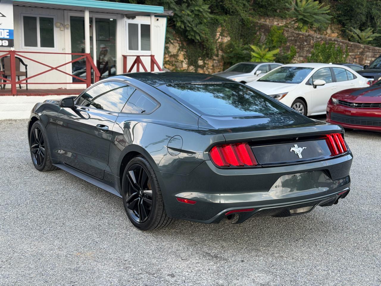 Ford Mustang V6 Coupe 2016