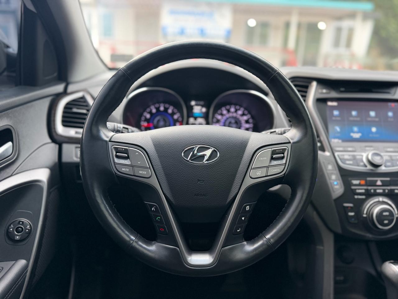 Hyundai Santa Fe Limited FWD 2013