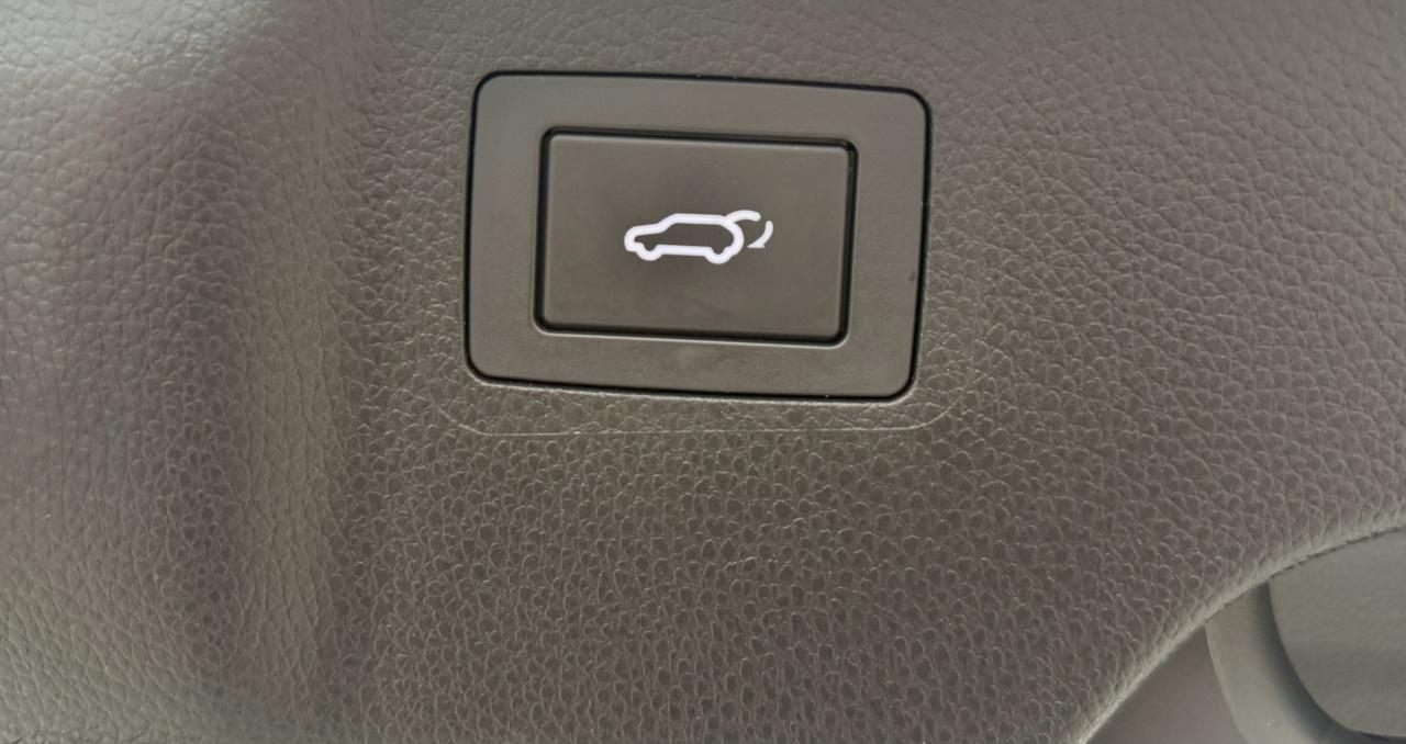 Hyundai Santa Fe Limited FWD 2013
