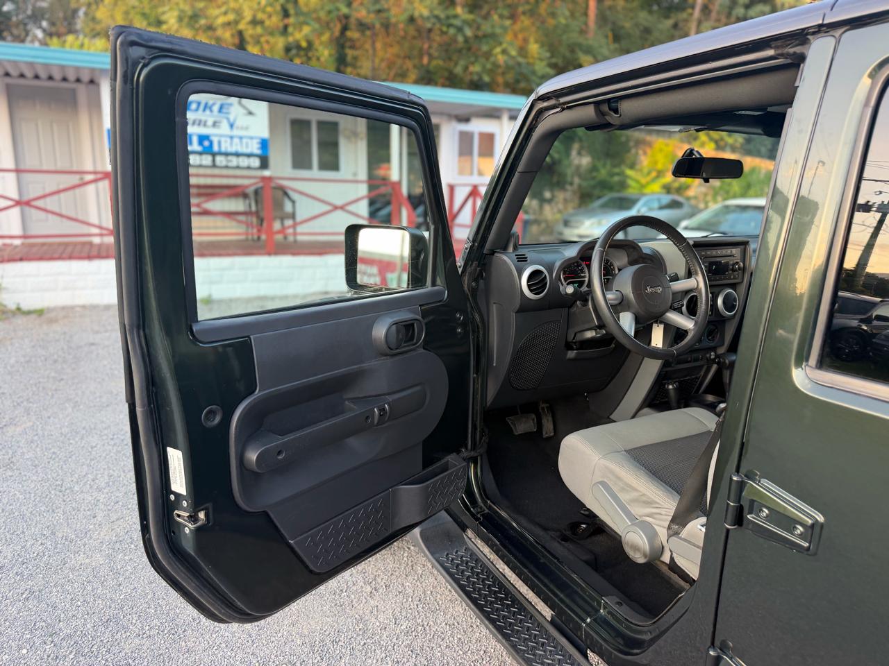 Jeep Wrangler Unlimited Sahara 4WD 2010
