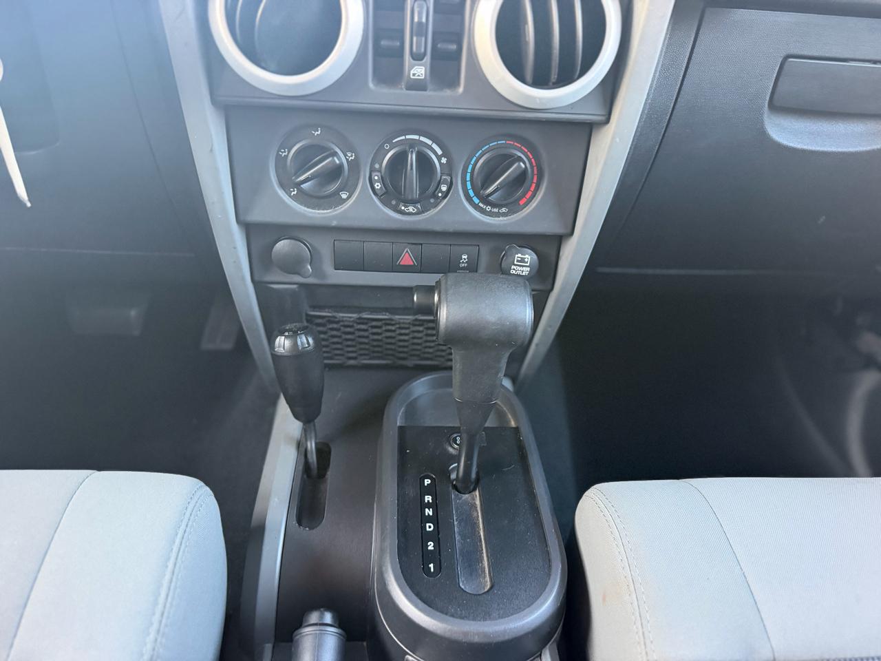 Jeep Wrangler Unlimited Sahara 4WD 2010