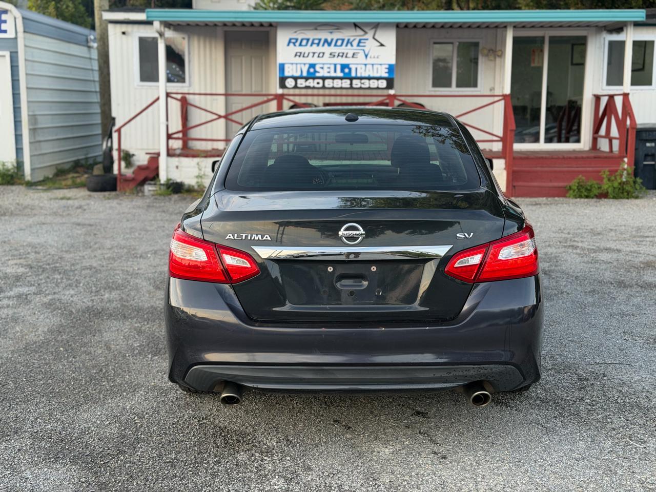 Nissan Altima photo 4