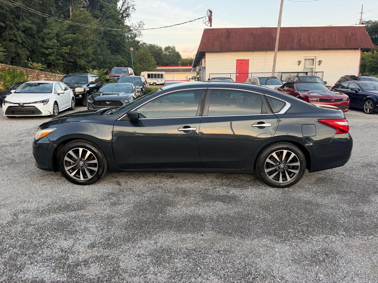 Nissan Altima photo 6