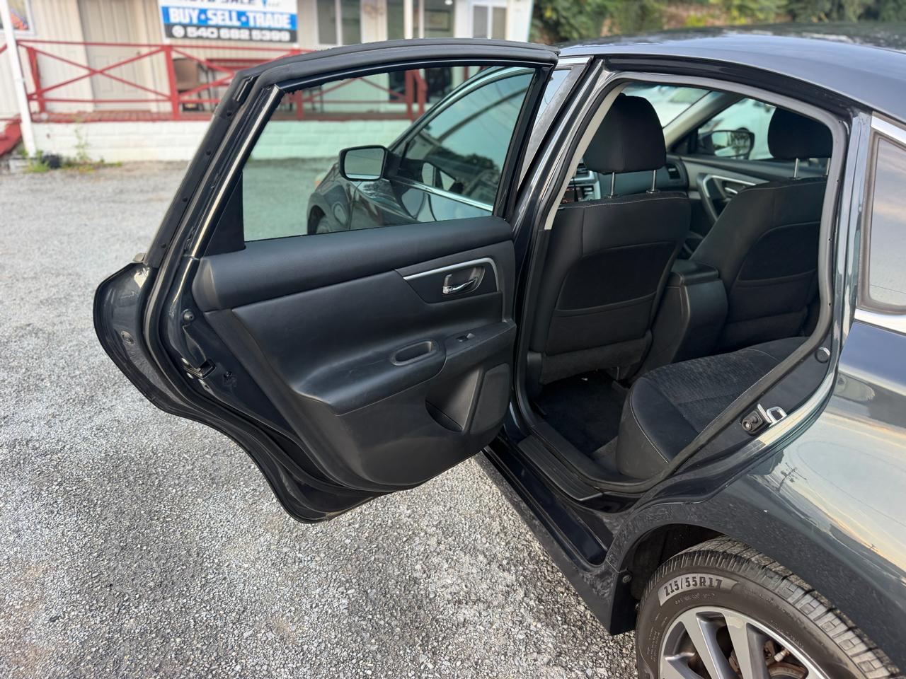 Nissan Altima photo 13