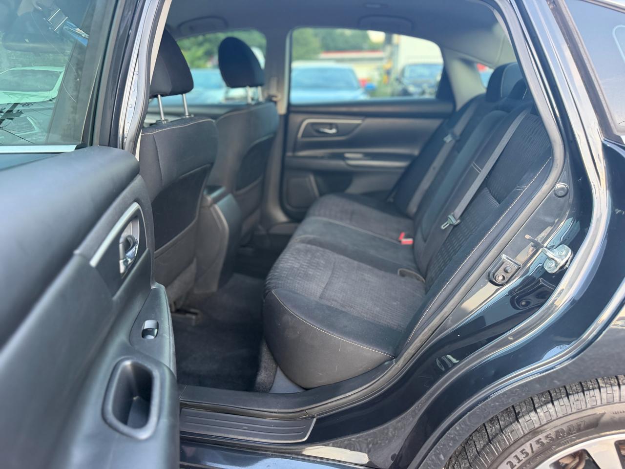 Nissan Altima photo 14