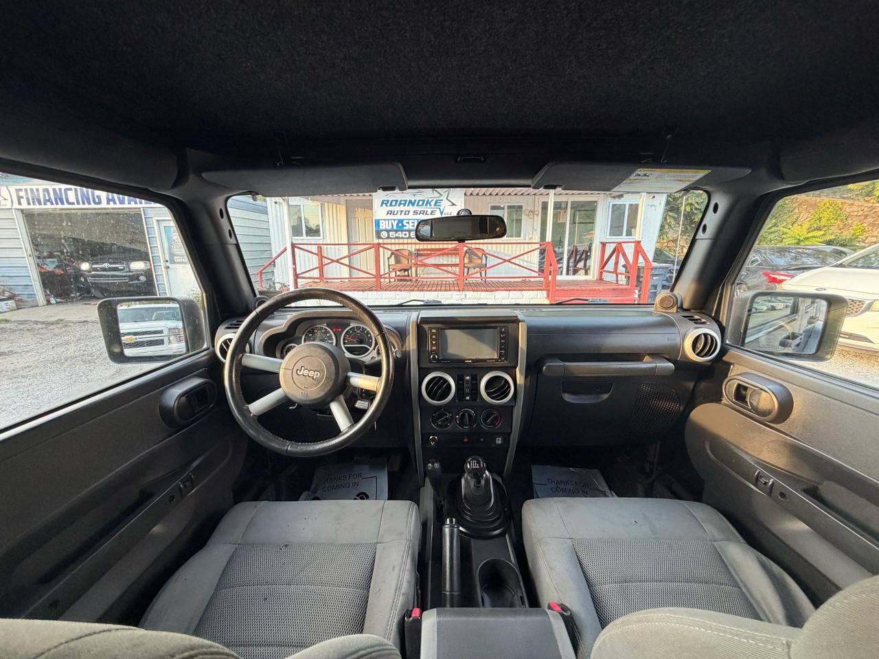 Jeep Wrangler photo 13