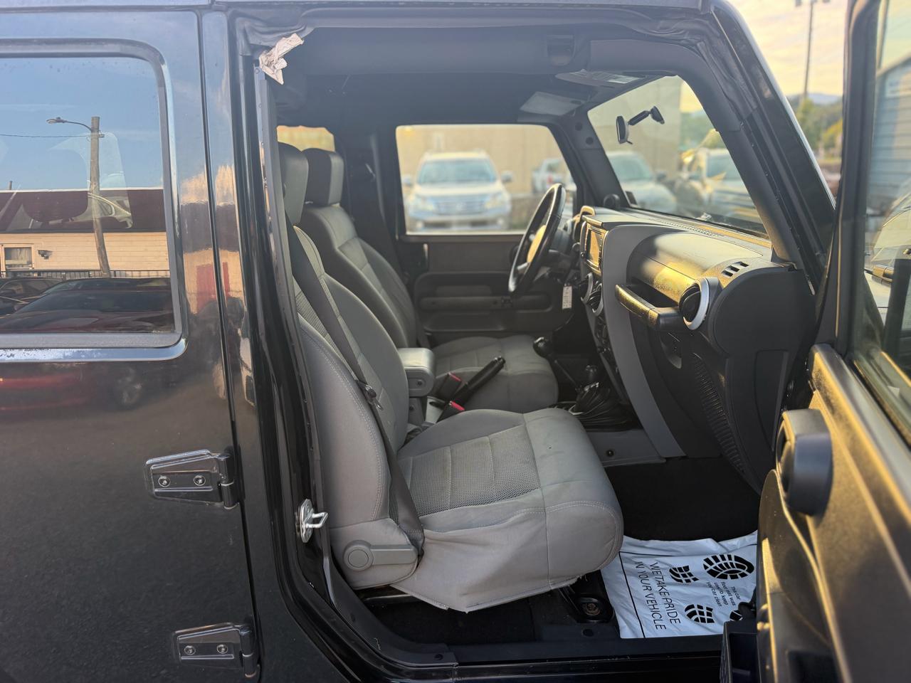 Jeep Wrangler photo 19