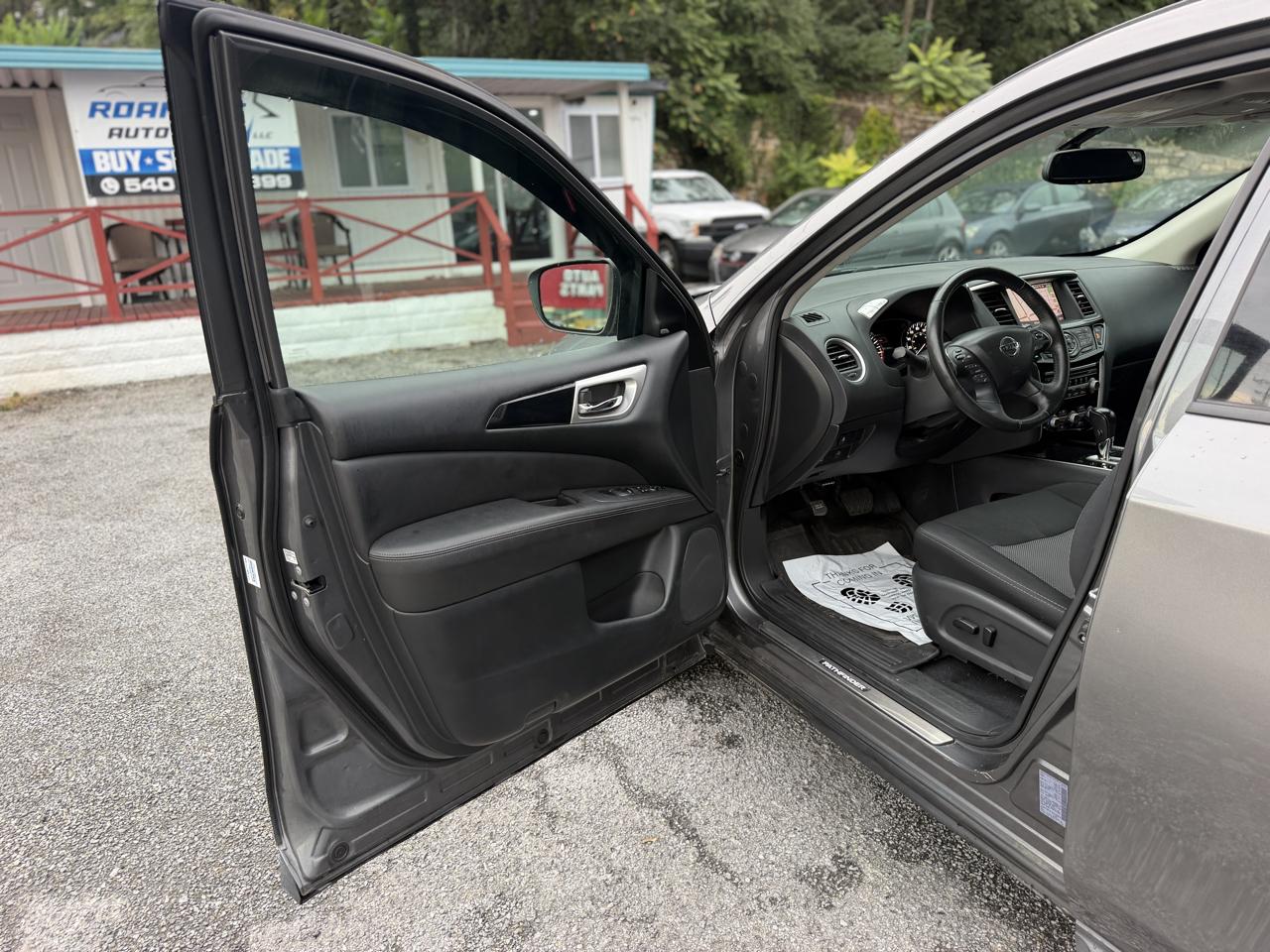 Nissan Pathfinder S 2WD 2018