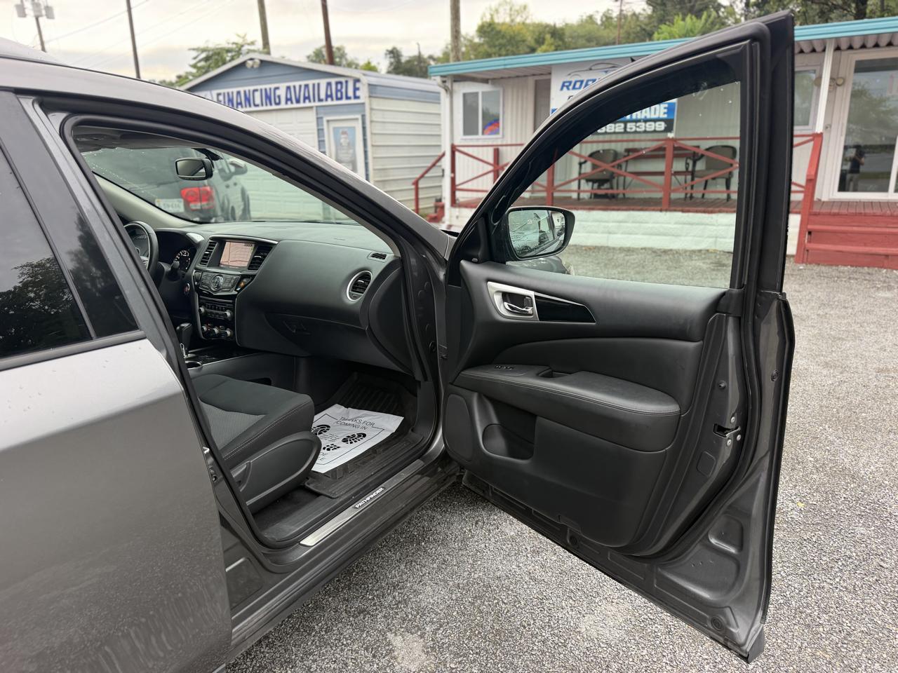 Nissan Pathfinder S 2WD 2018