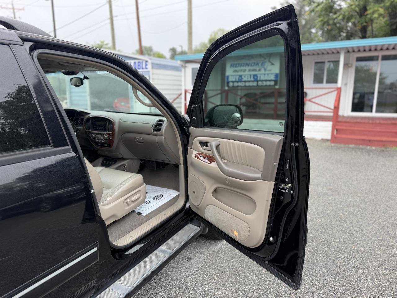 Toyota Sequoia Limited 2WD 2006