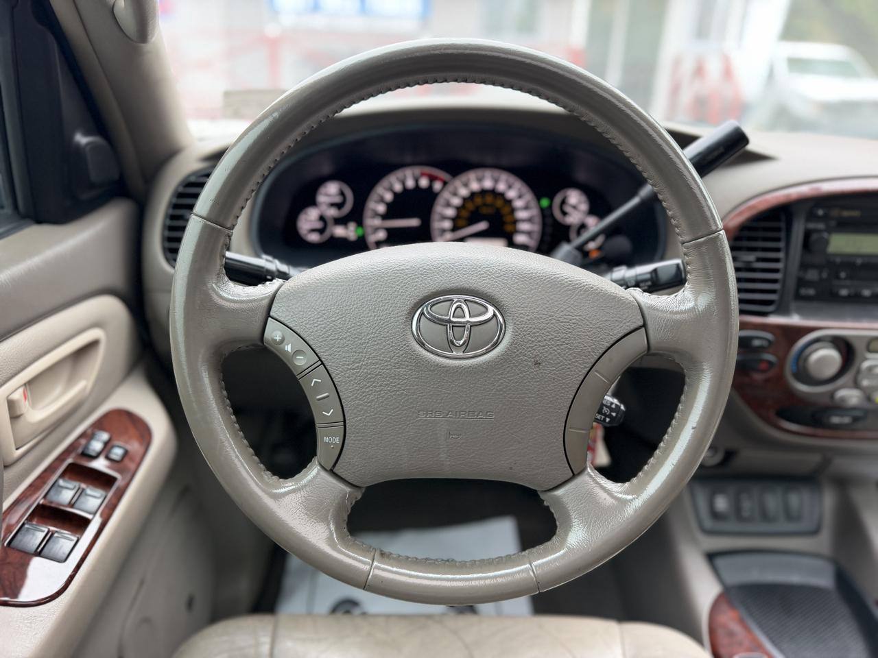 Toyota Sequoia Limited 2WD 2006