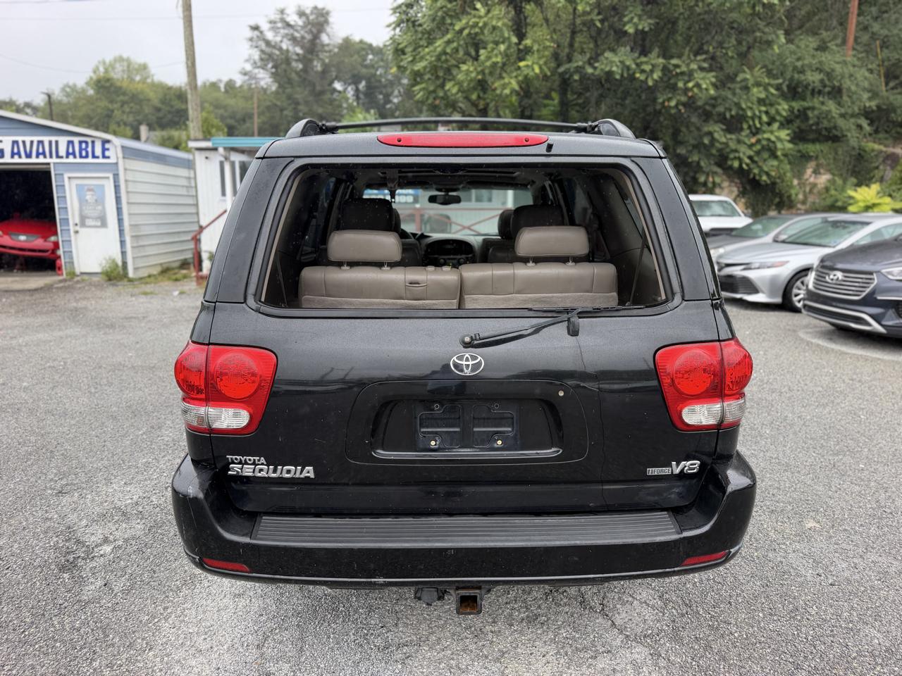 Toyota Sequoia Limited 2WD 2006