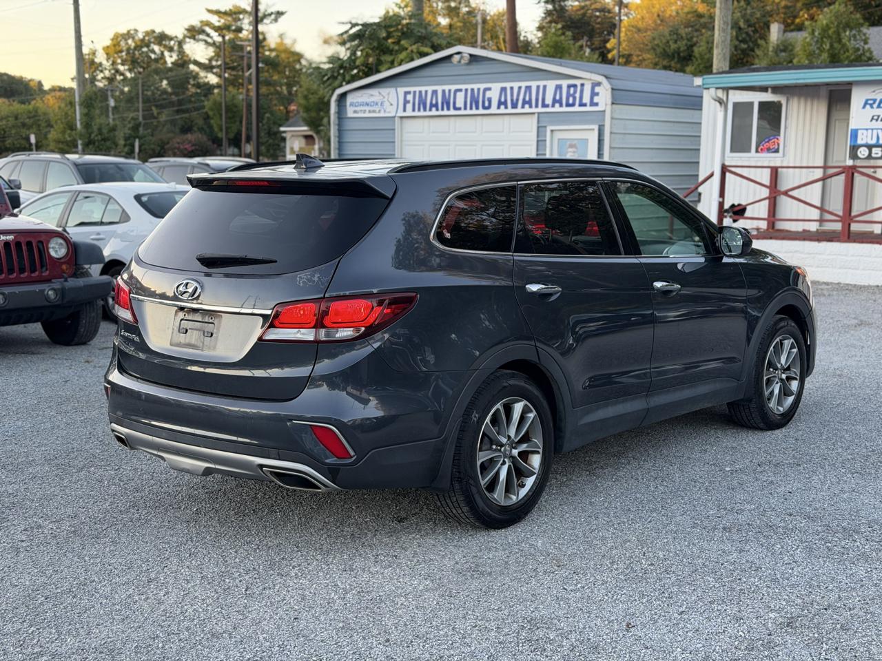Hyundai Santa Fe SE FWD 2017