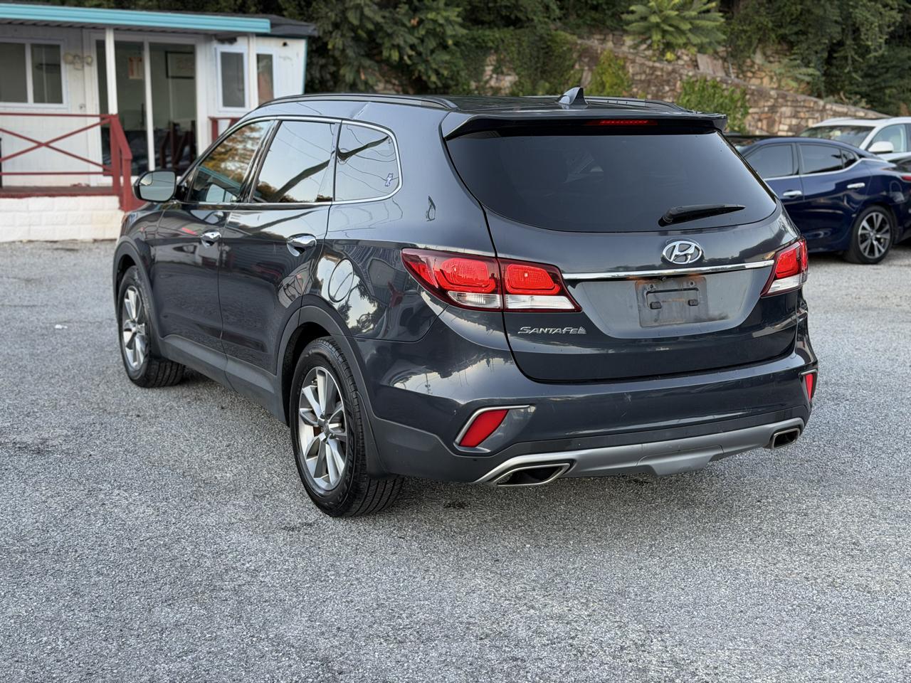 Hyundai Santa Fe SE FWD 2017