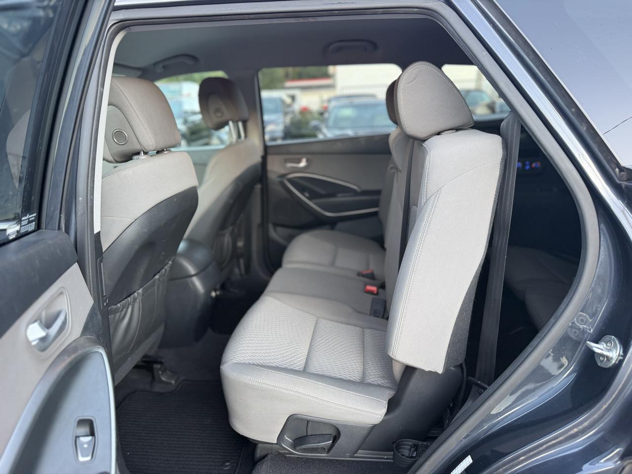 Hyundai Santa Fe SE FWD 2017