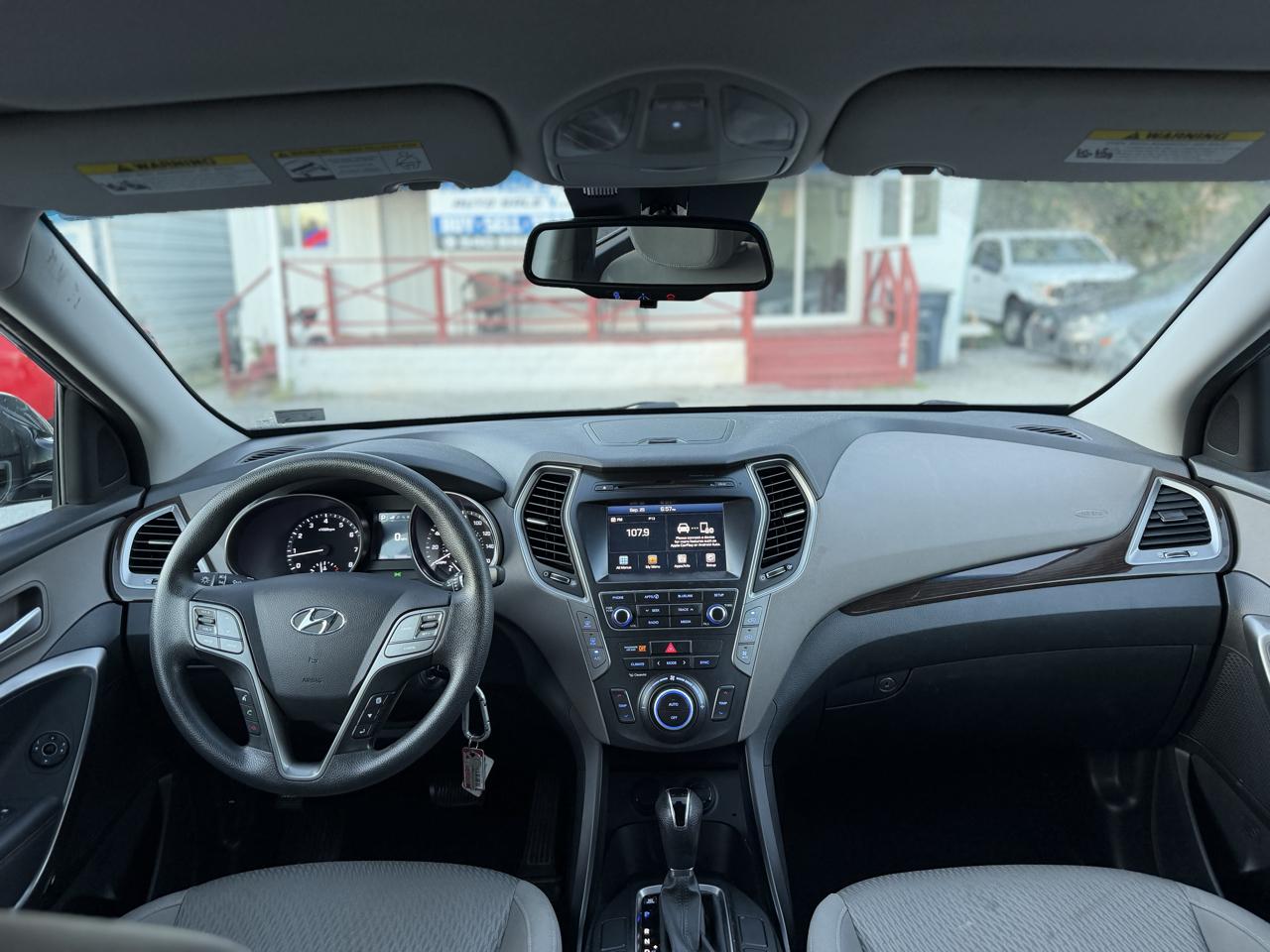 Hyundai Santa Fe SE FWD 2017