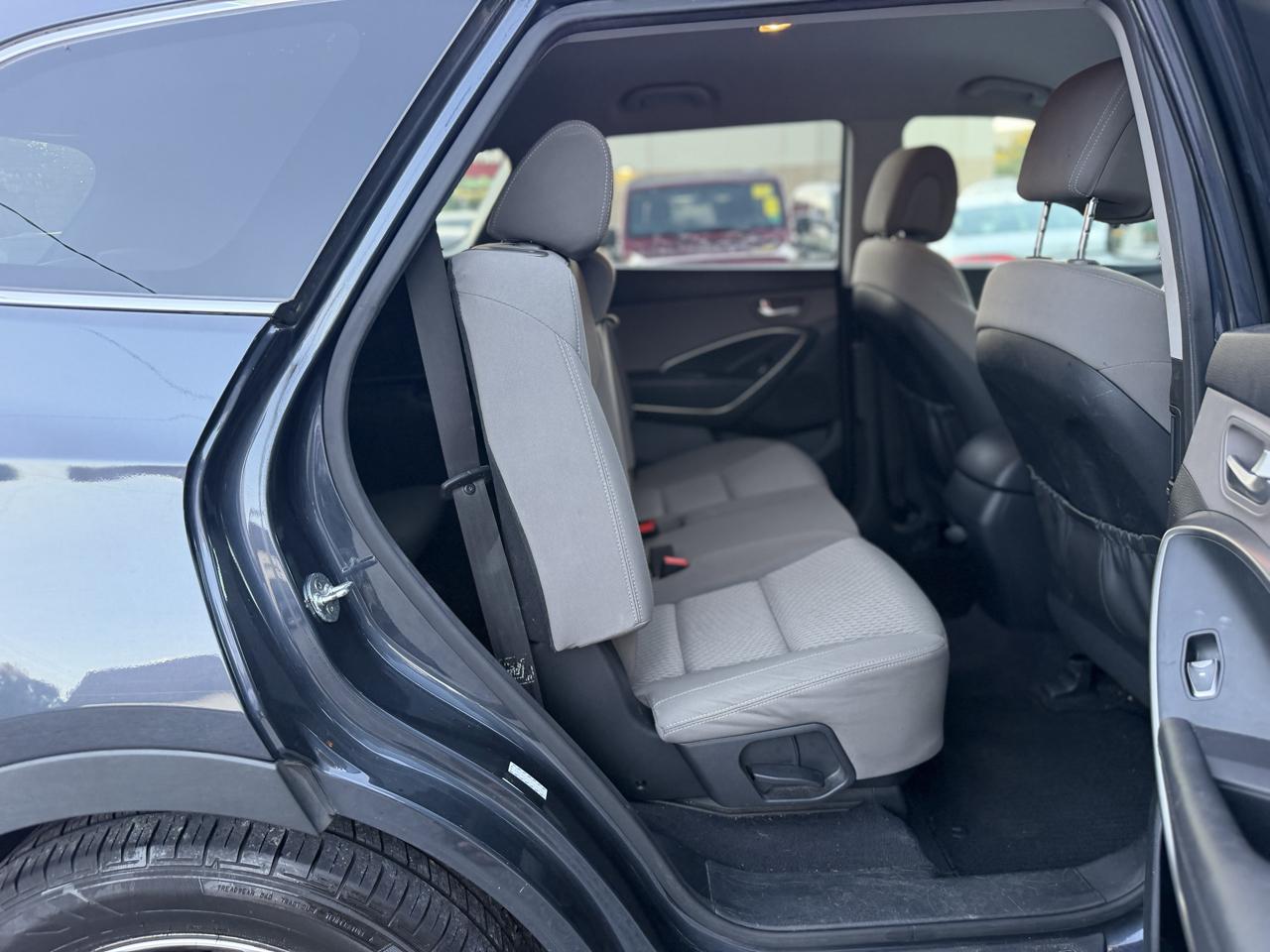 Hyundai Santa Fe SE FWD 2017