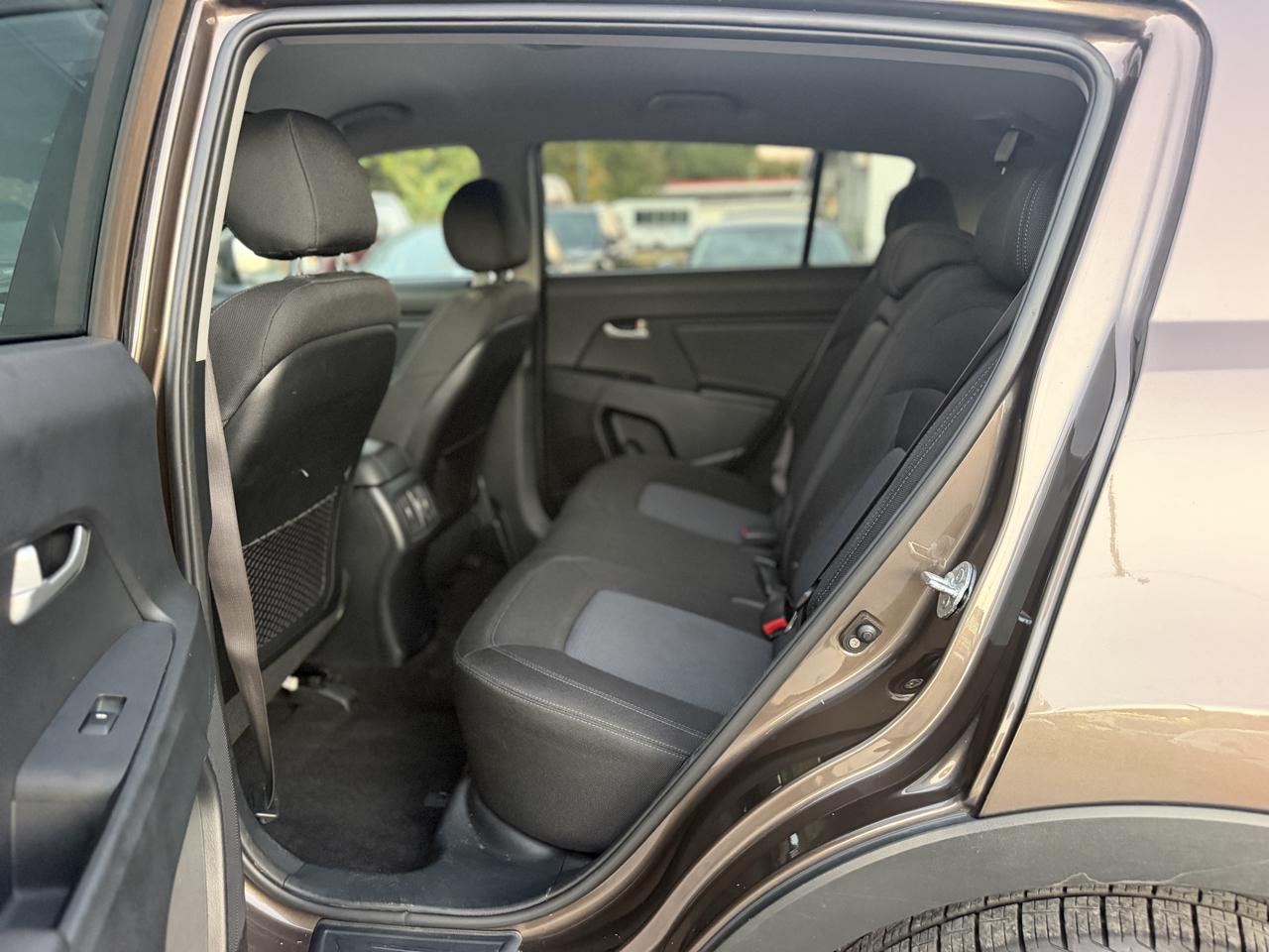 Kia Sportage LX FWD 2015
