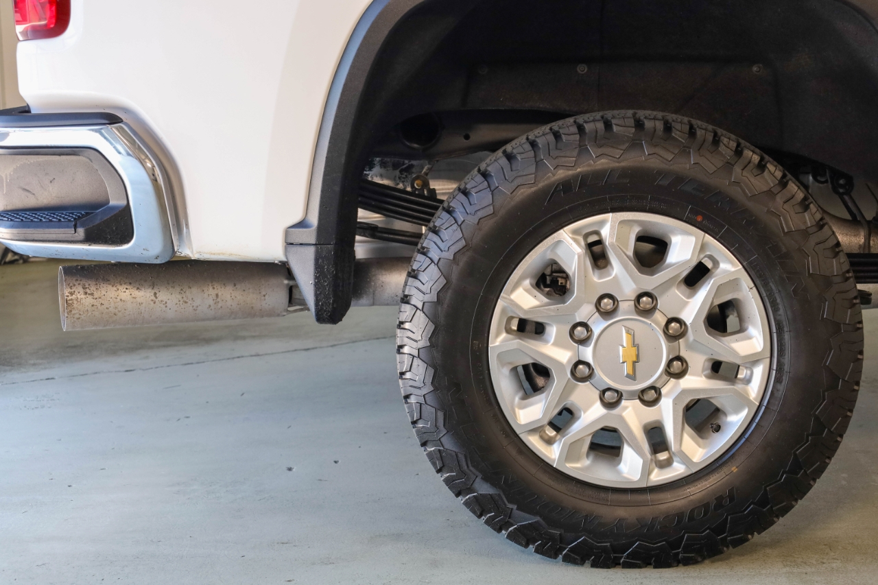 Chevrolet Silverado 2500HD 4WD Crew Cab 159" LT 2023