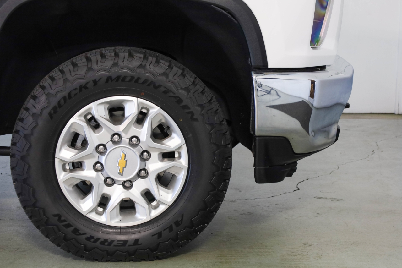 Chevrolet Silverado 2500HD 4WD Crew Cab 159" LT 2023