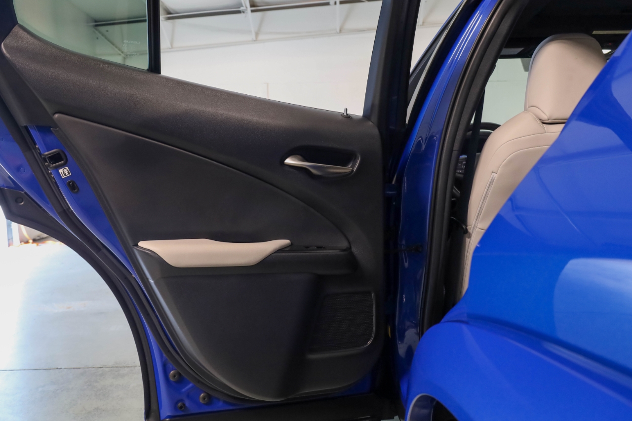 Lexus UX UX 250h Premium FWD 2024