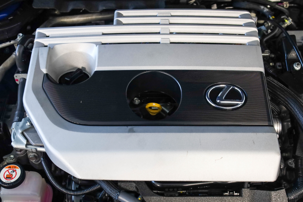 Lexus UX UX 250h Premium FWD 2024