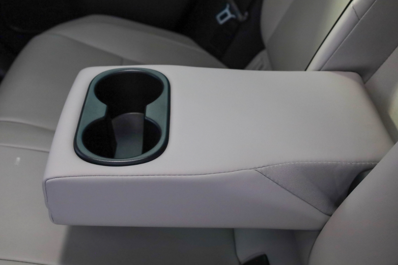 Lexus UX UX 250h Premium FWD 2024