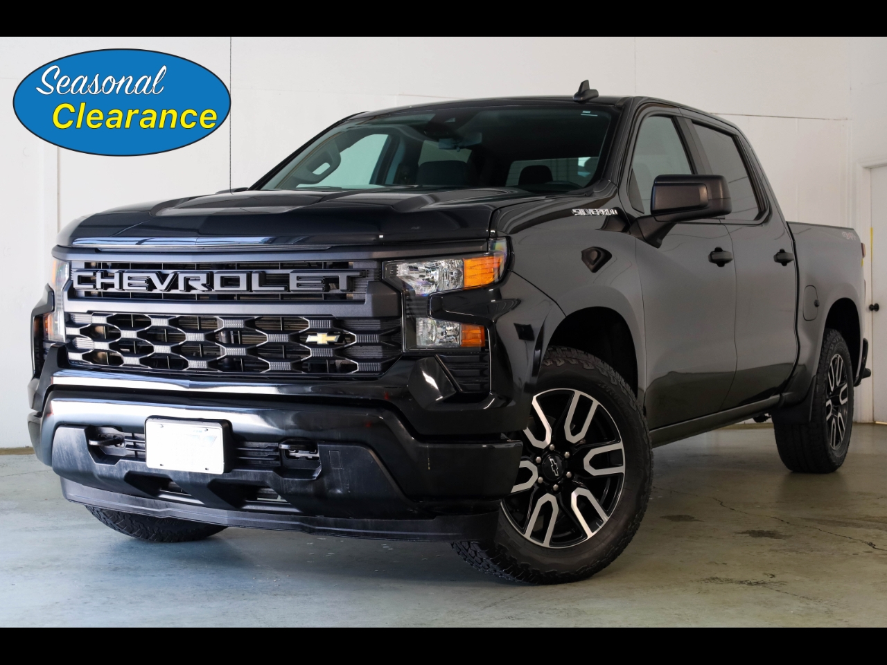 2024 Chevrolet Silverado 1500 4WD Crew Cab 147" Custom