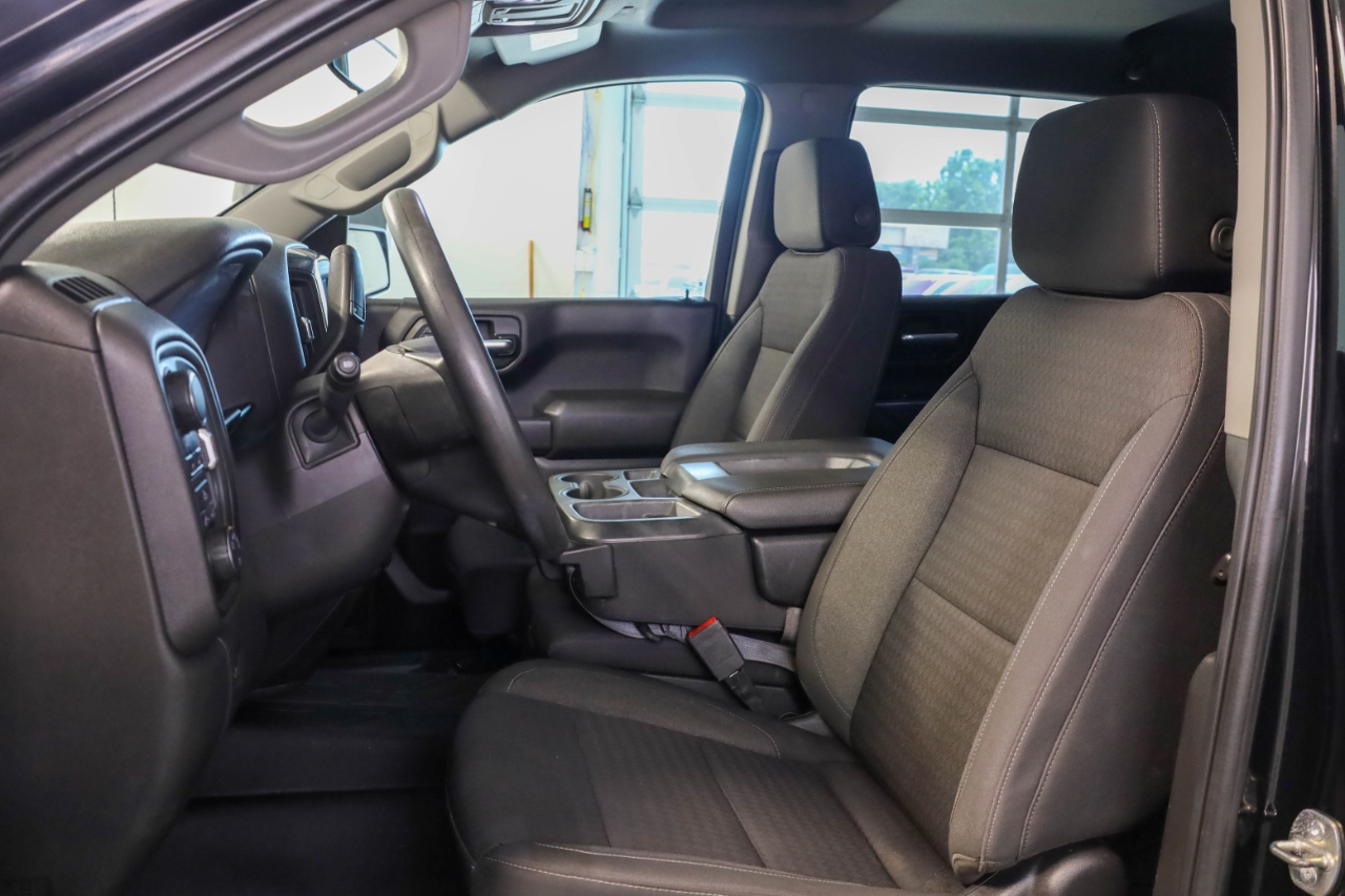 Chevrolet Silverado 1500 4WD Crew Cab 147" Custom 2024