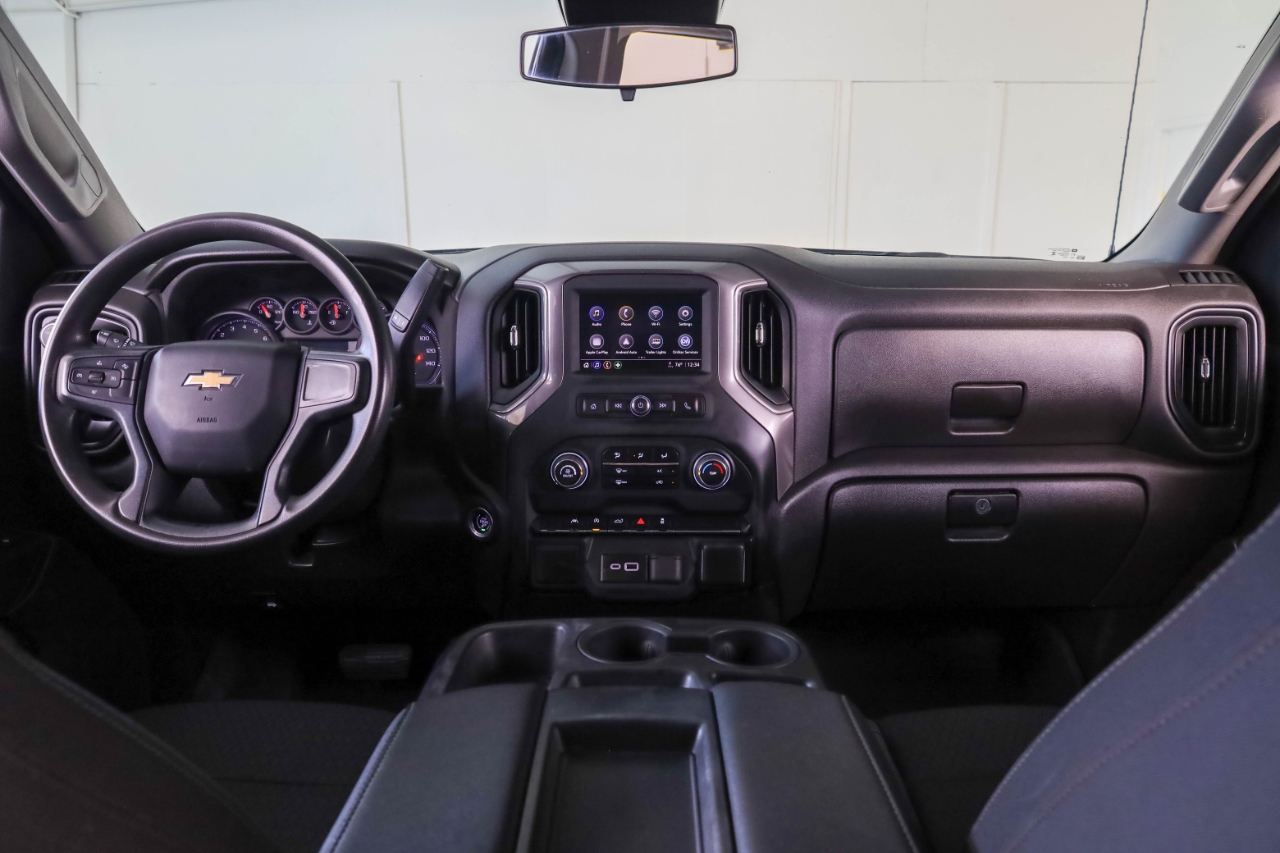 Chevrolet Silverado 1500 4WD Crew Cab 147" Custom 2024