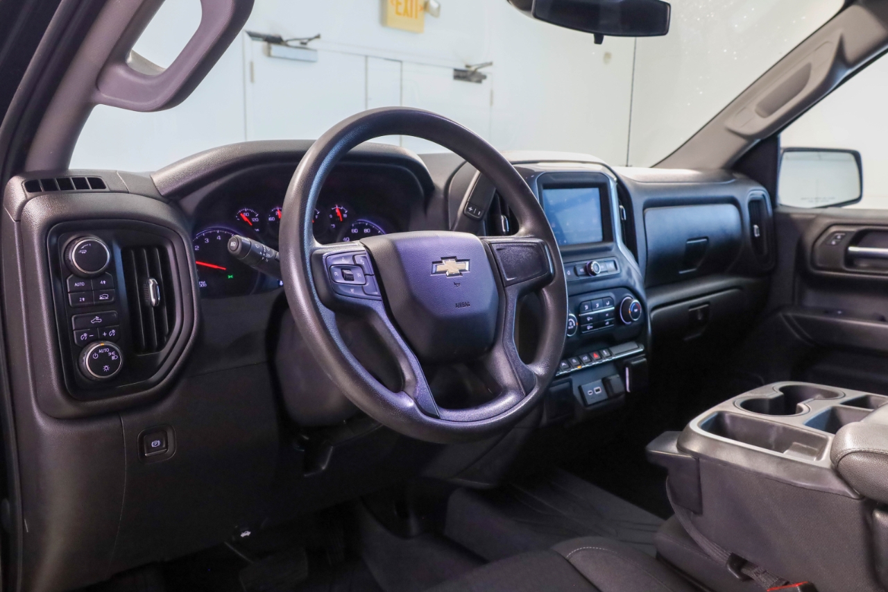 Chevrolet Silverado 1500 4WD Crew Cab 147" Custom 2024