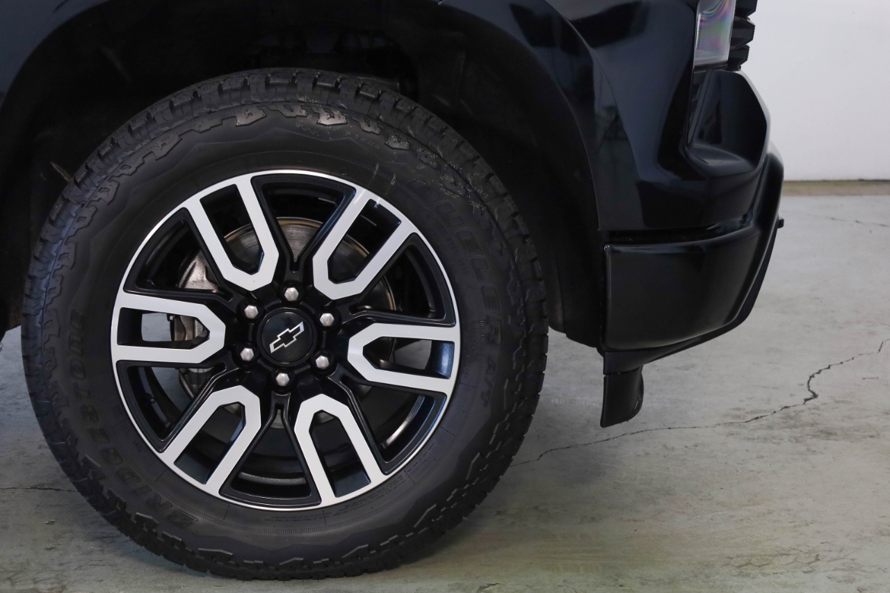 Chevrolet Silverado 1500 4WD Crew Cab 147" Custom 2024