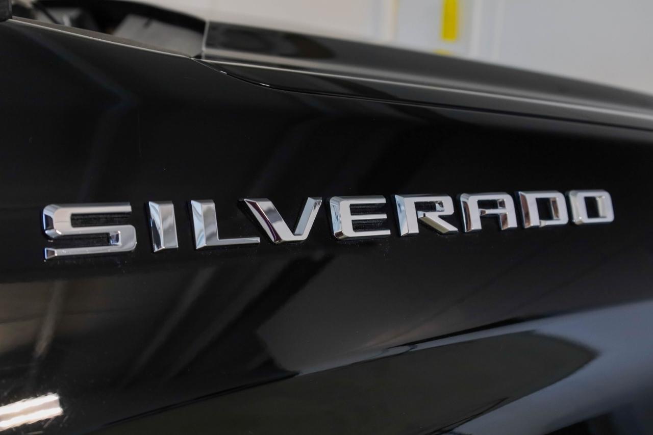 Chevrolet Silverado 1500 4WD Crew Cab 147" Custom 2024