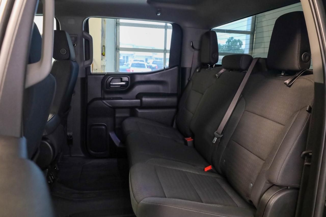 Chevrolet Silverado 1500 4WD Crew Cab 147" Custom 2024