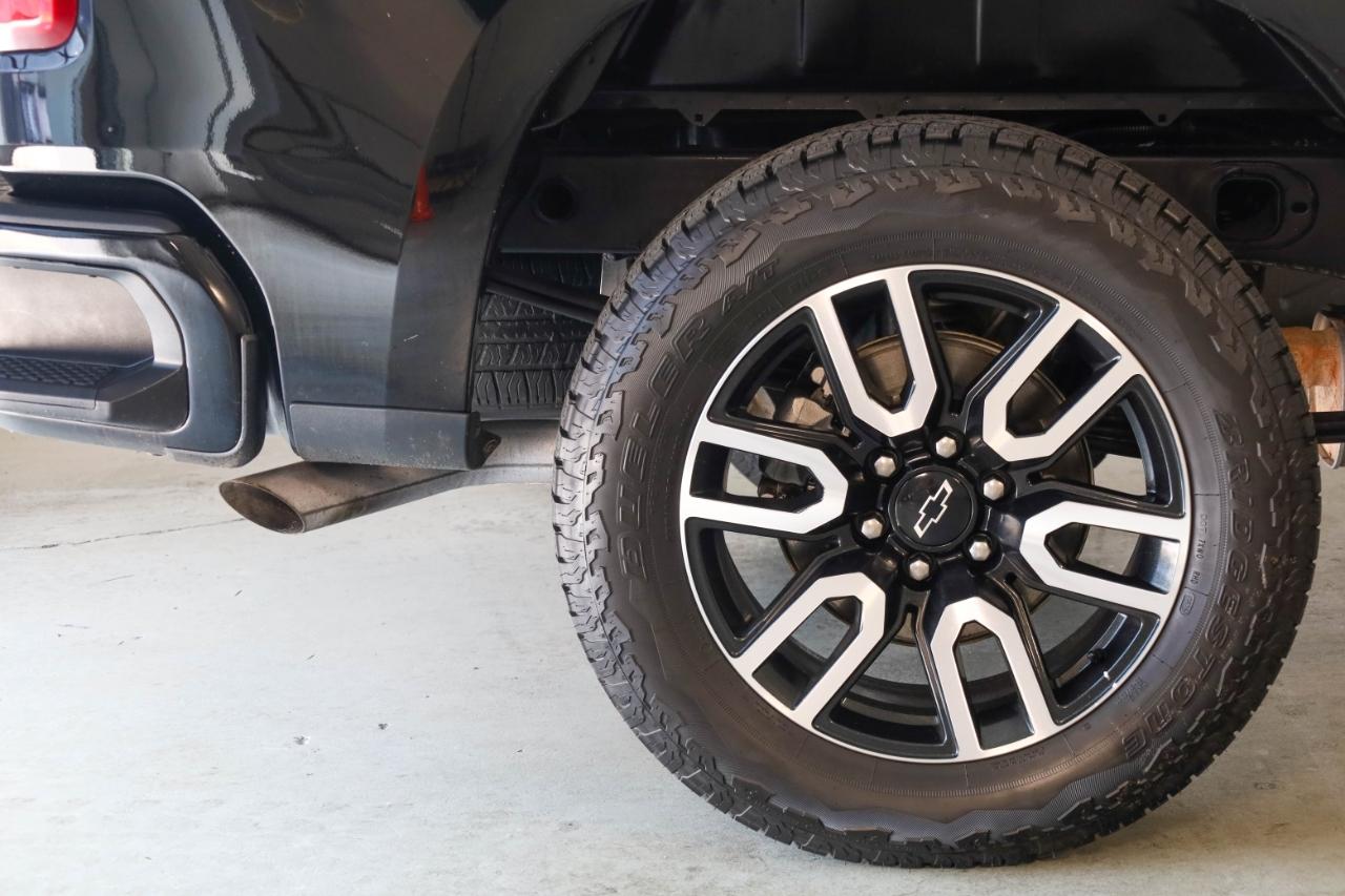 Chevrolet Silverado 1500 4WD Crew Cab 147" Custom 2024