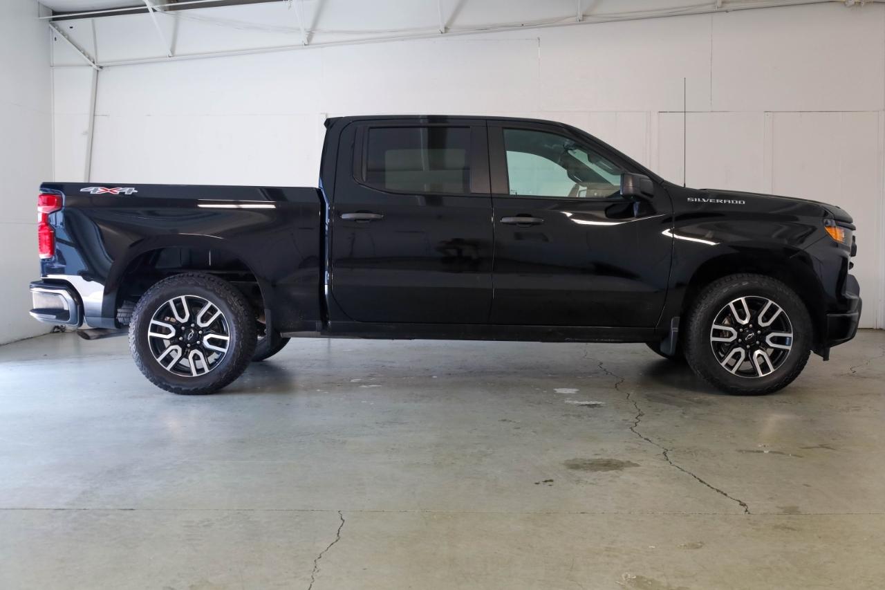 Chevrolet Silverado 1500 4WD Crew Cab 147" Custom 2024
