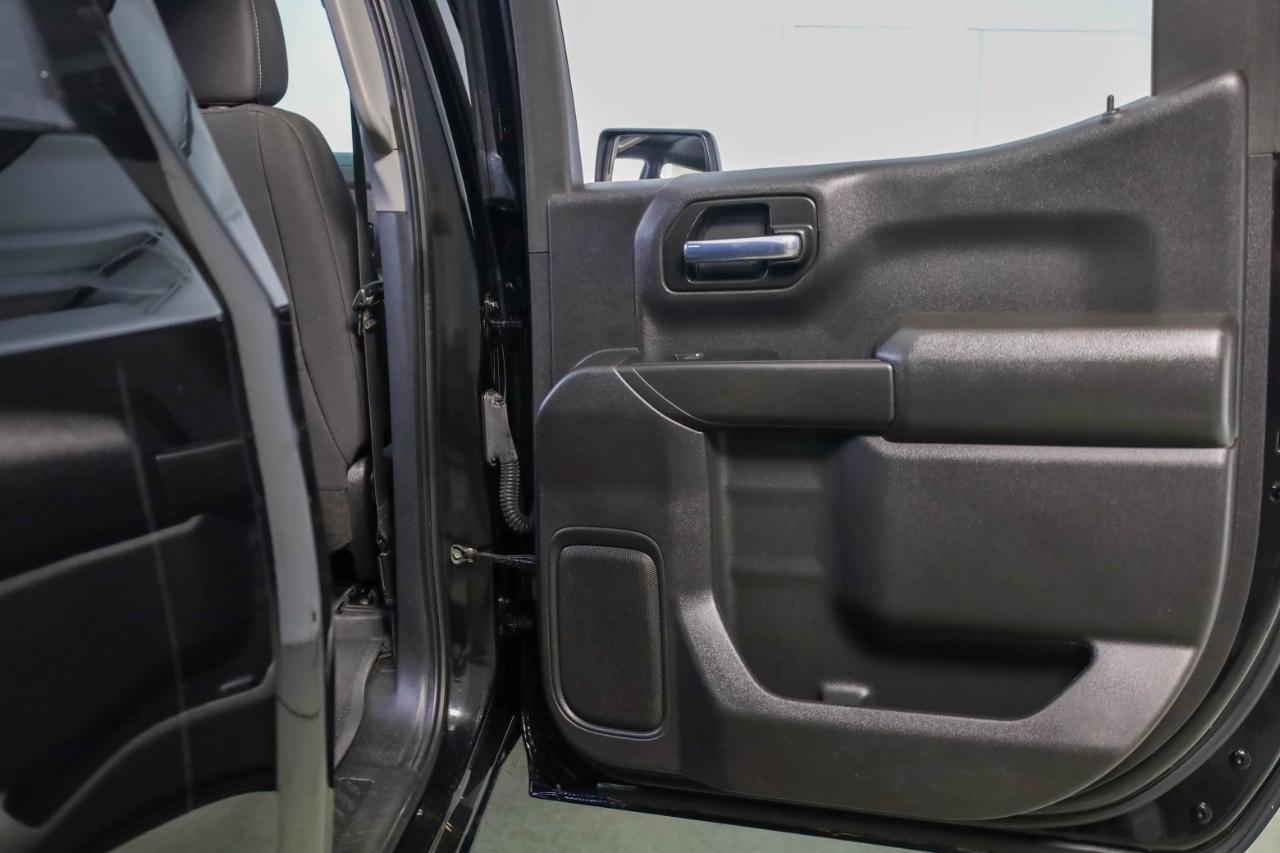 Chevrolet Silverado 1500 4WD Crew Cab 147" Custom 2024