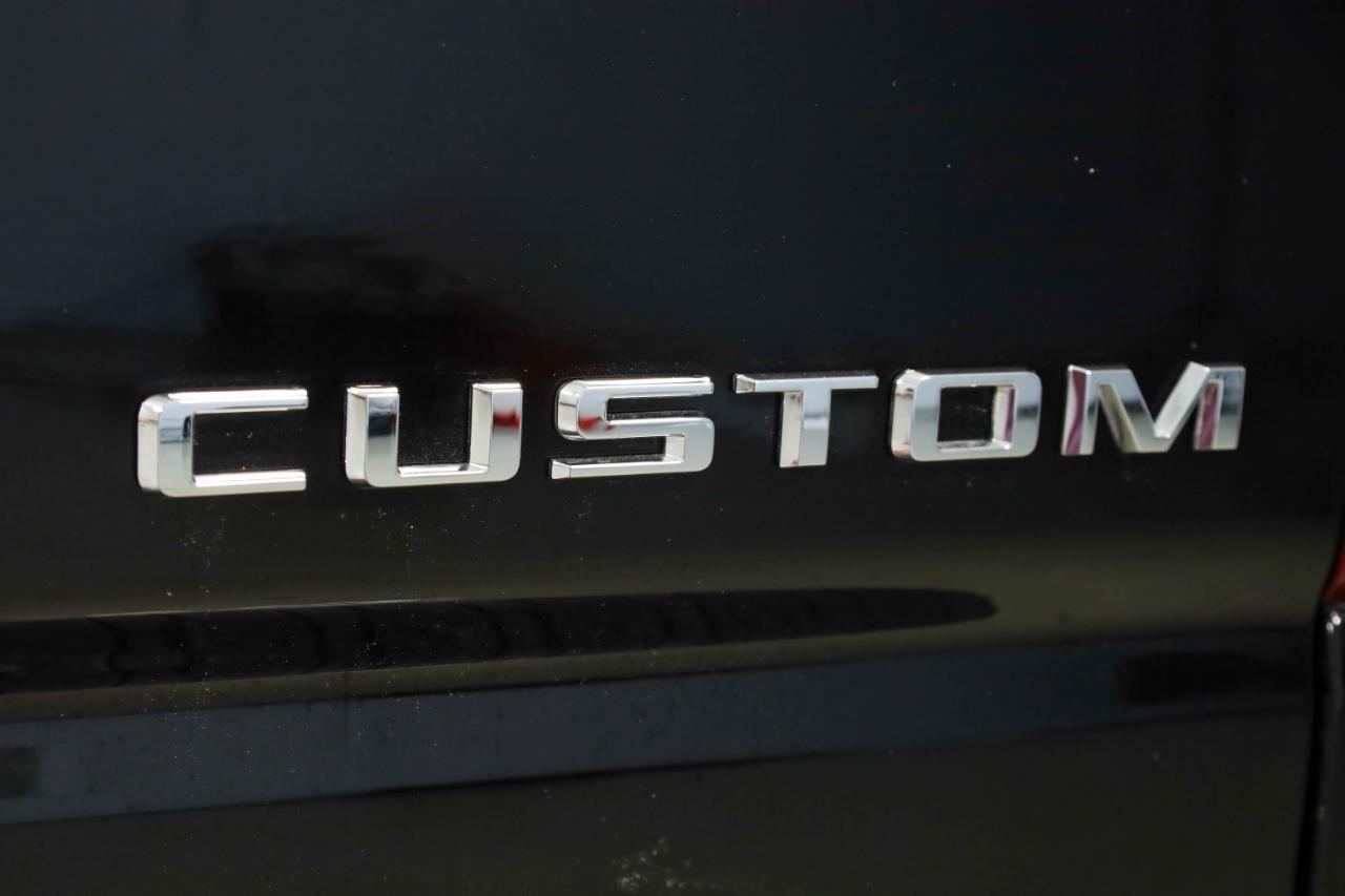 Chevrolet Silverado 1500 4WD Crew Cab 147" Custom 2024