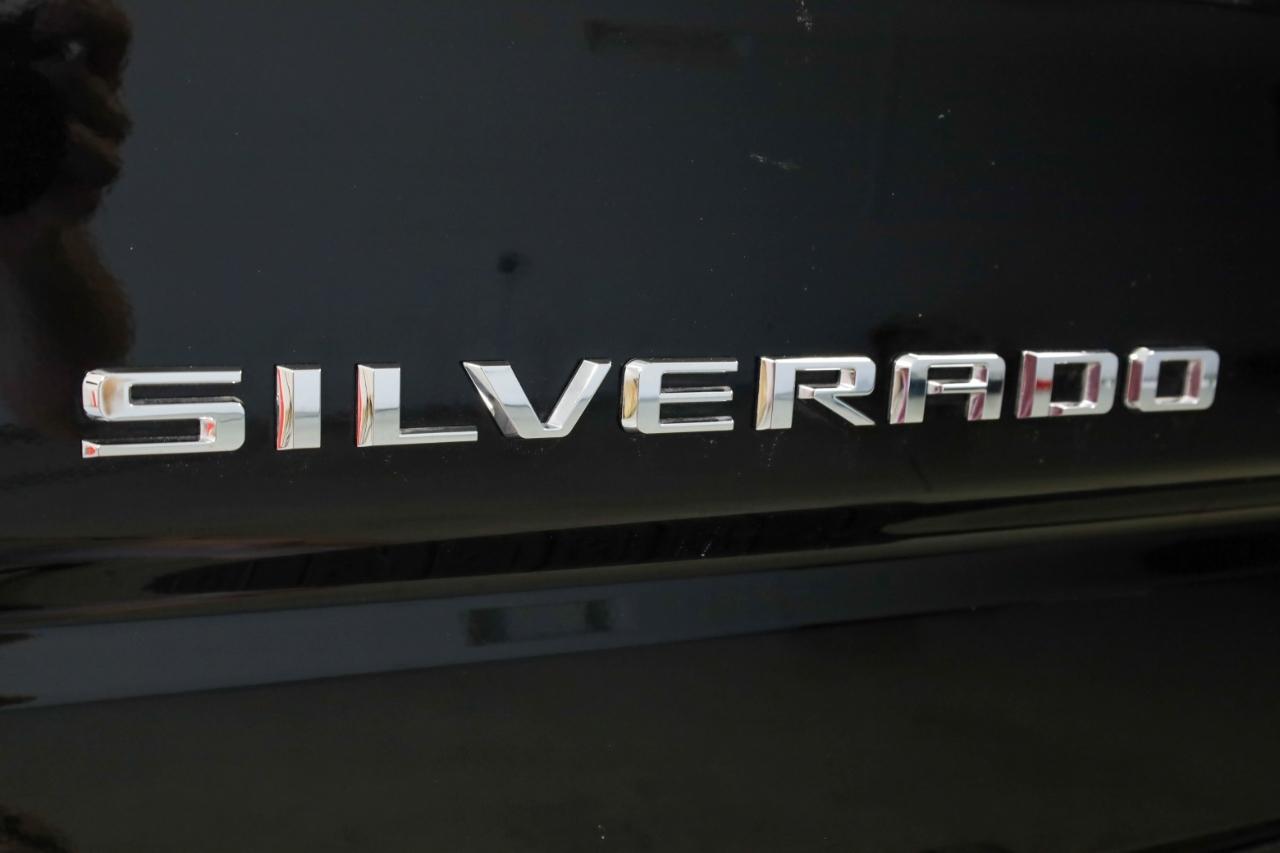 Chevrolet Silverado 1500 4WD Crew Cab 147" Custom 2024