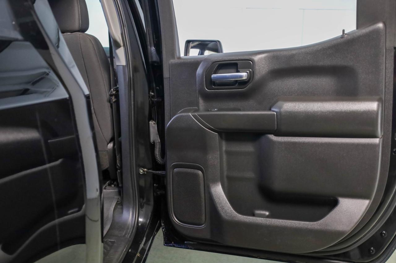 Chevrolet Silverado 1500 4WD Crew Cab 147" Custom 2024