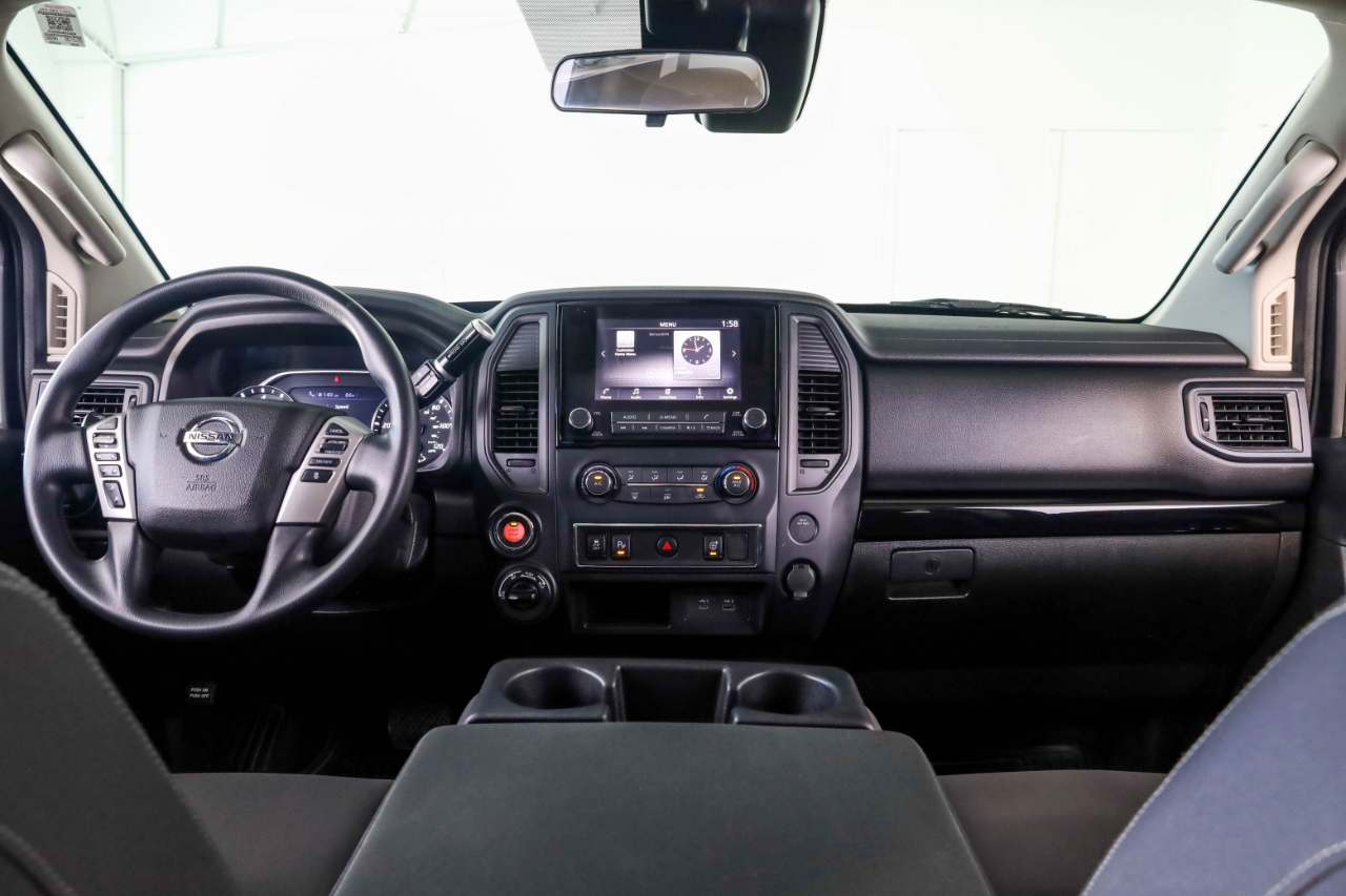 Nissan Titan 4x4 Crew Cab SV 2022