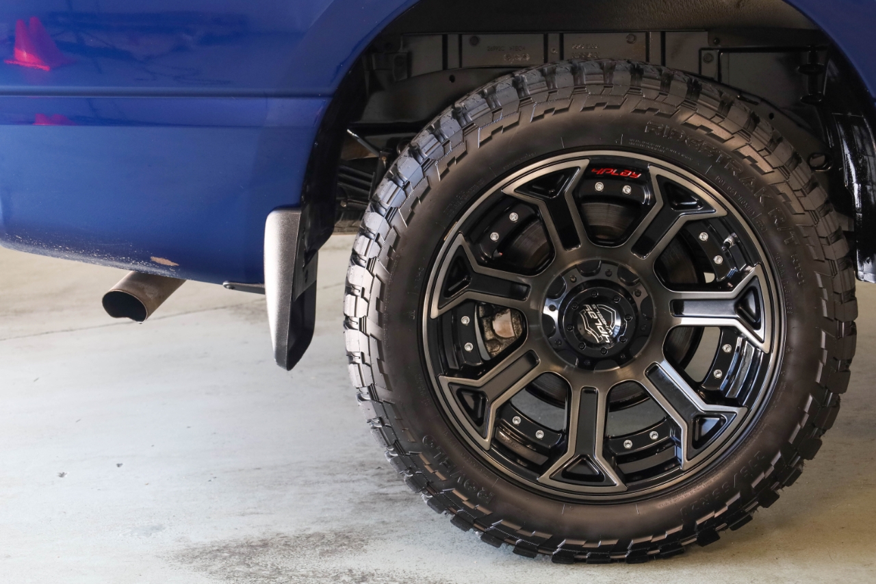 Nissan Titan 4x4 Crew Cab SV 2022