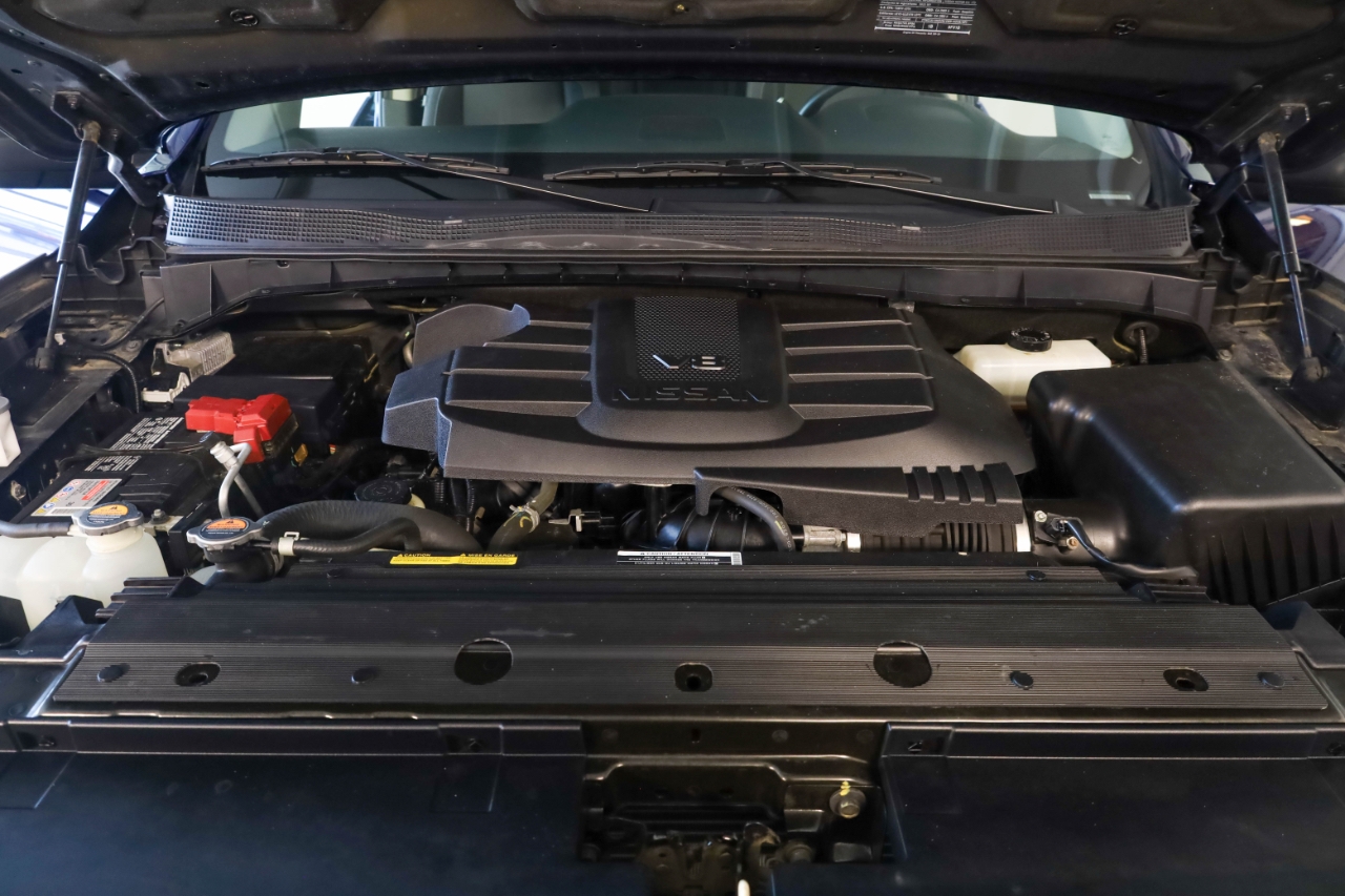 Nissan Titan 4x4 Crew Cab SV 2022