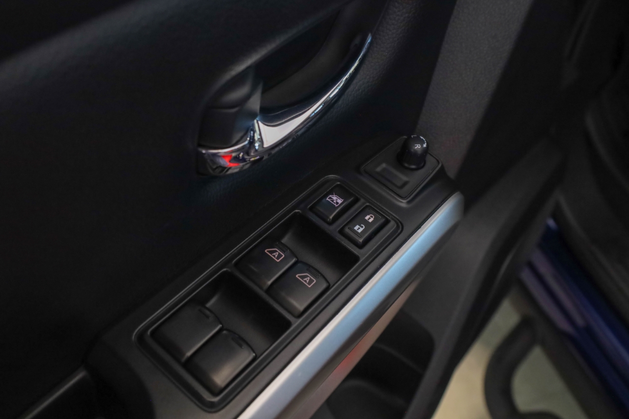 Nissan Titan 4x4 Crew Cab SV 2022