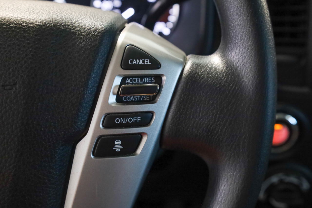 Nissan Titan 4x4 Crew Cab SV 2022