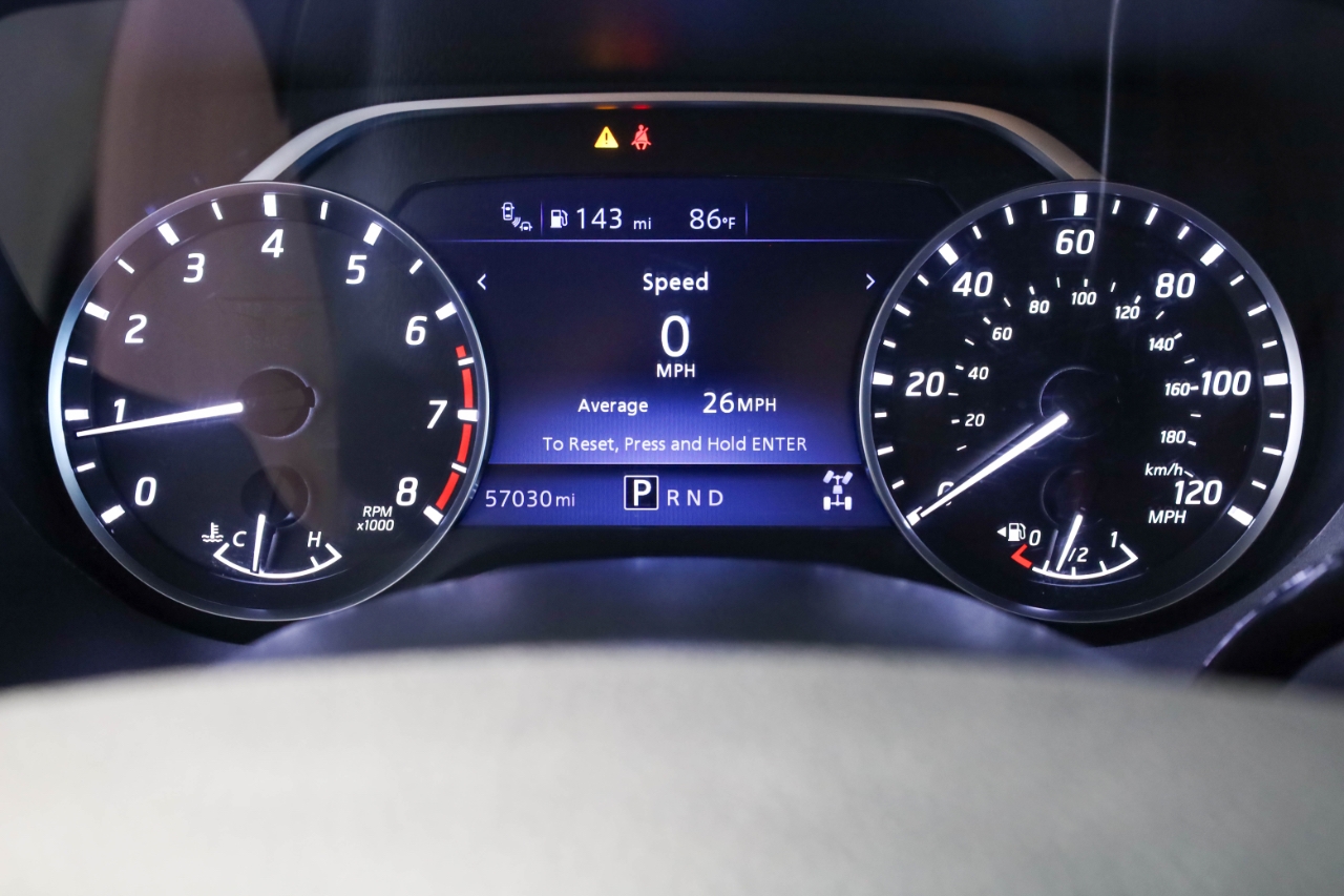 Nissan Titan 4x4 Crew Cab SV 2022