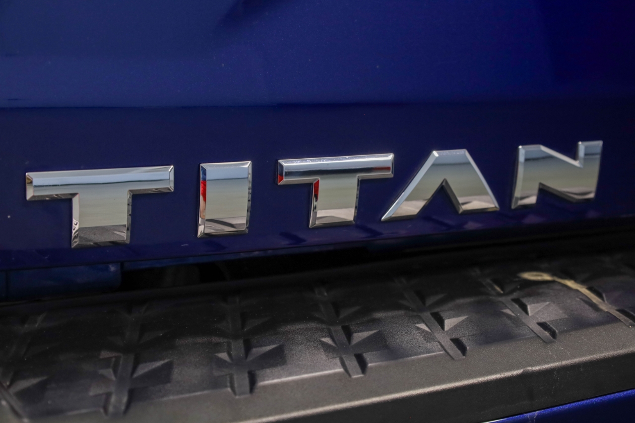Nissan Titan 4x4 Crew Cab SV 2022