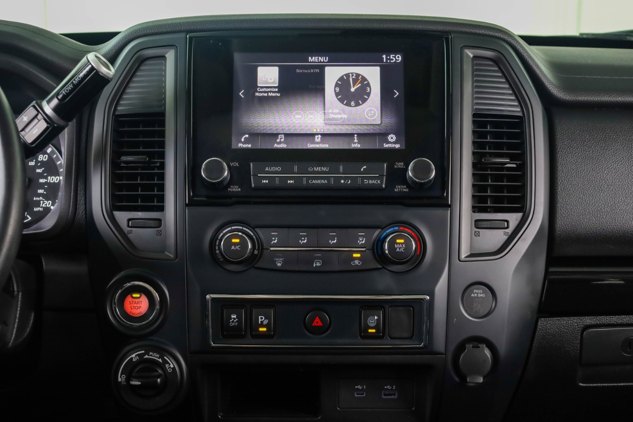 Nissan Titan 4x4 Crew Cab SV 2022