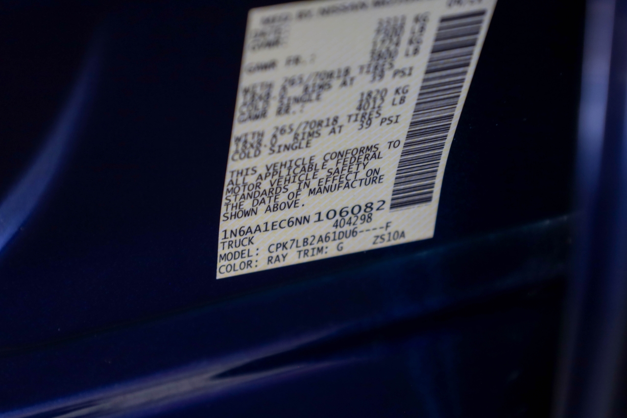 Nissan Titan 4x4 Crew Cab SV 2022