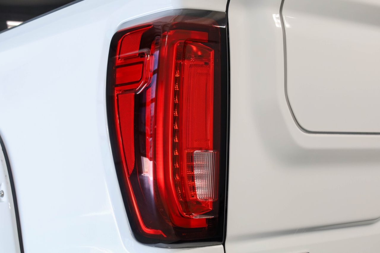 GMC Sierra 1500 4WD Crew Cab 147" AT4 2021